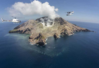 Nouvelle-Zélande - Rotorua - Expédition au volcan de White island - accès en hélicoptère, exploration à pied