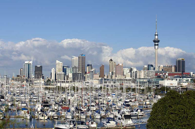 Nouvelle-Zélande - Auckland - Survol de Auckland © Chris McLennan, Tourism New Zealand