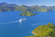 Nouvelle-Zélande - Marlborough Sounds - Randonnée guidée de 14 km sur la Queen Charlotte Track © Tourism New Zealand, Rob Suisted