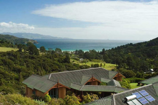 Nouvelle-Zélande - Auckland - Randonnée en liberté à Great Barrier Island © Scott Venning, New Zealand Tourism