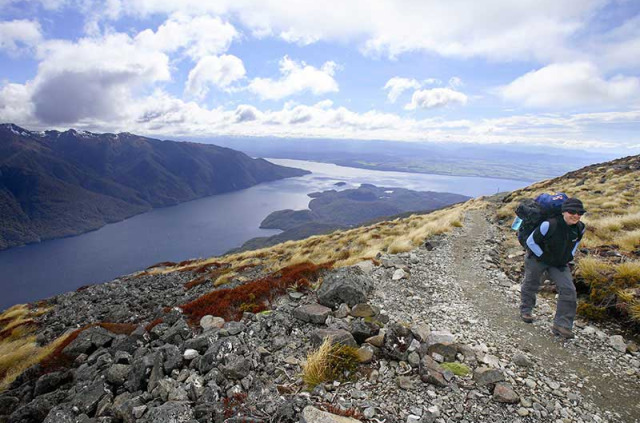 Nouvelle-Zélande - Te Anau - Randonnée guidée sur la Kepler Track © Destination Fiordland