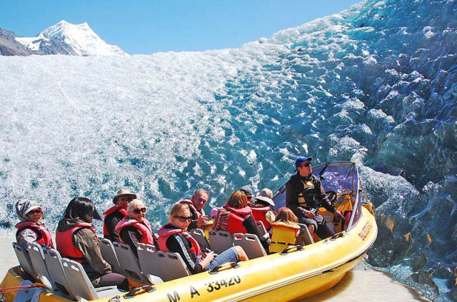 Nouvelle-Zélande - Mount Cook - Croisière sur le lac terminal du glacier de Tasman